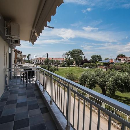 Chelona Apartments Nea Plagia Bagian luar foto