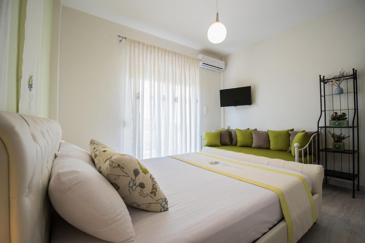 Chelona Apartments Nea Plagia Bagian luar foto