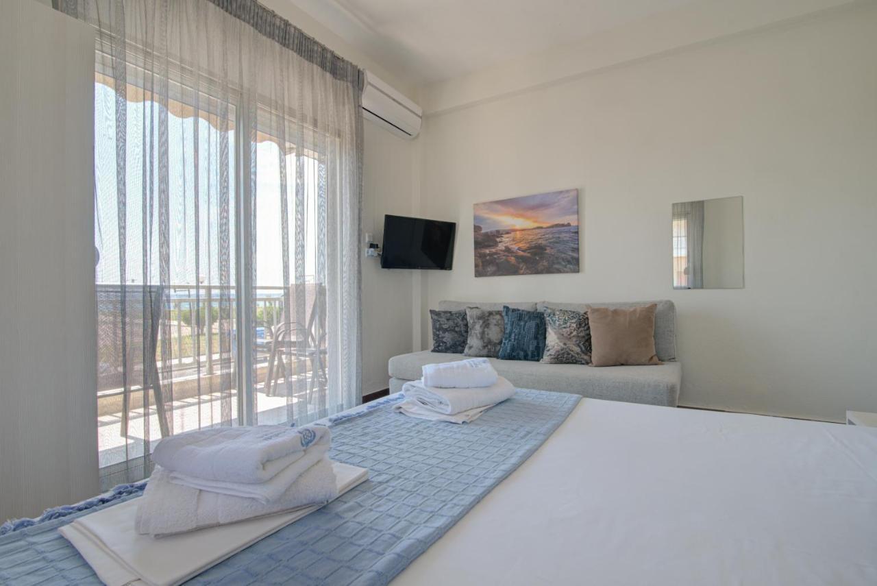 Chelona Apartments Nea Plagia Bagian luar foto