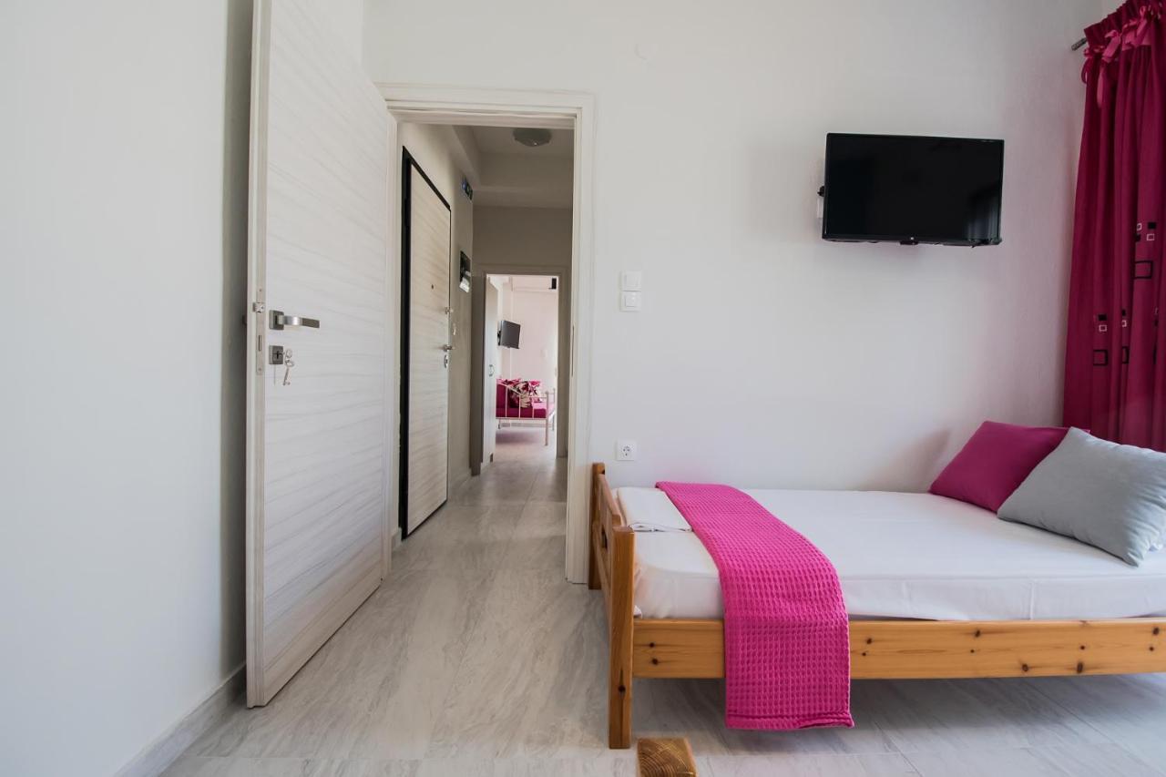 Chelona Apartments Nea Plagia Bagian luar foto