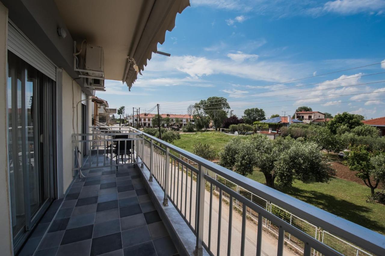 Chelona Apartments Nea Plagia Bagian luar foto