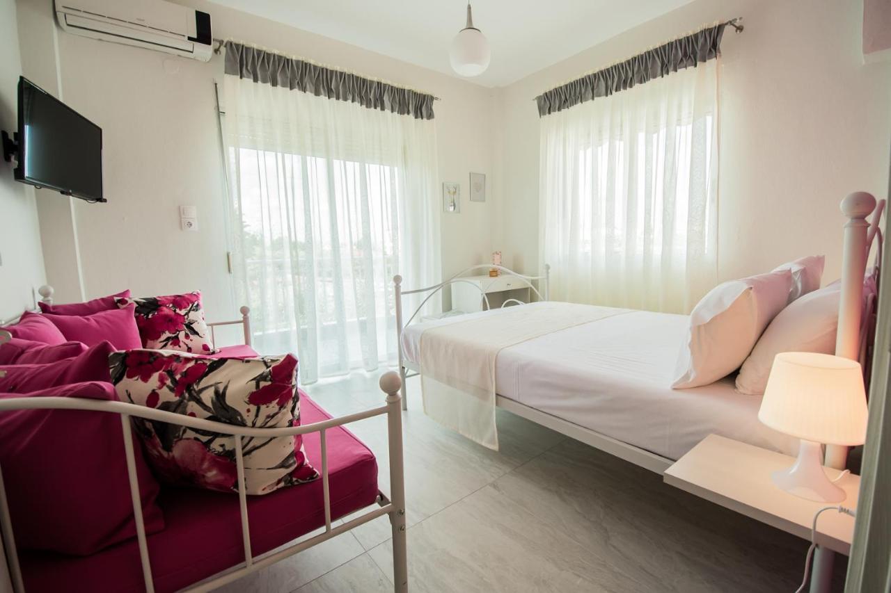 Chelona Apartments Nea Plagia Bagian luar foto