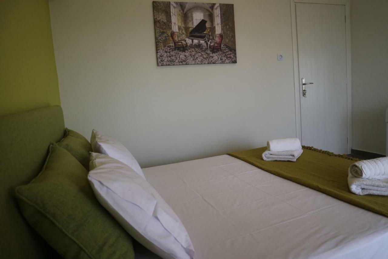 Chelona Apartments Nea Plagia Bagian luar foto
