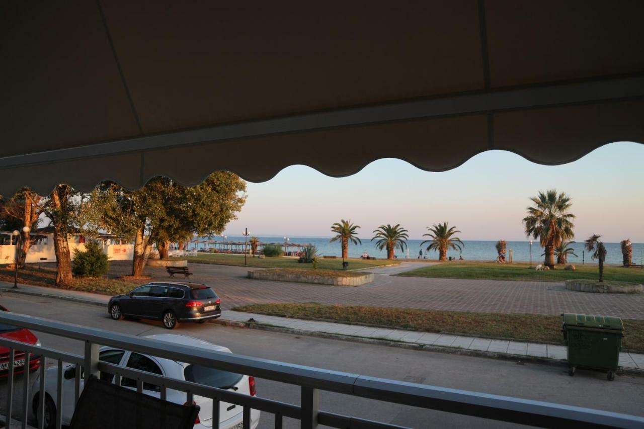 Chelona Apartments Nea Plagia Bagian luar foto