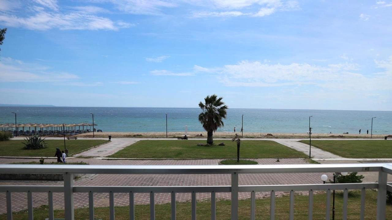 Chelona Apartments Nea Plagia Bagian luar foto