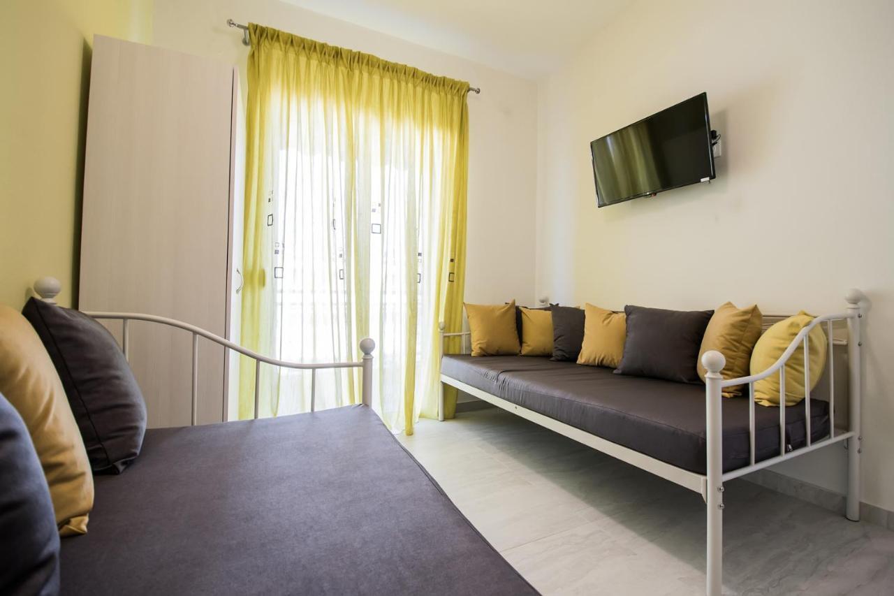 Chelona Apartments Nea Plagia Bagian luar foto