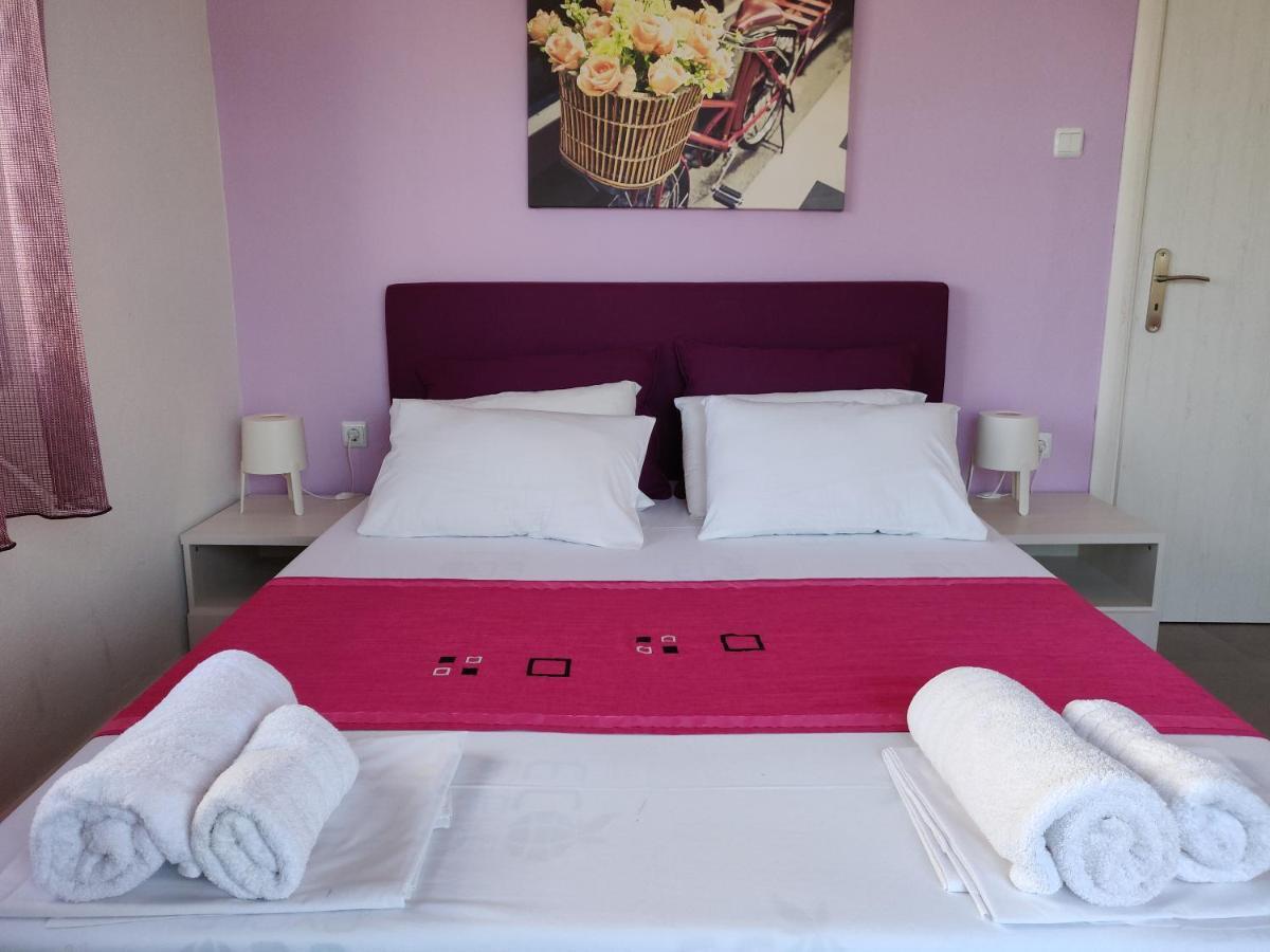 Chelona Apartments Nea Plagia Bagian luar foto